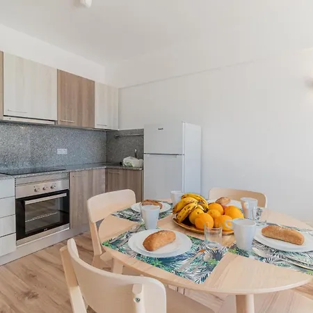 Charming Seaside And Terasse In Playa Paraiso Apartamento