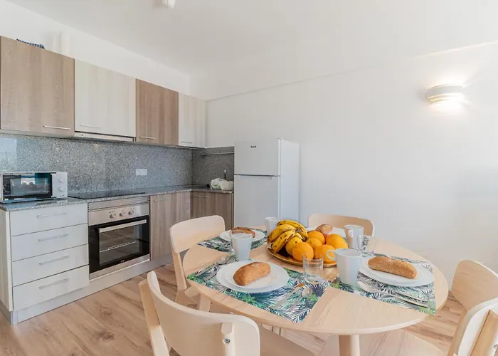 Charming Seaside And Terasse In Playa Paraiso Apartamento