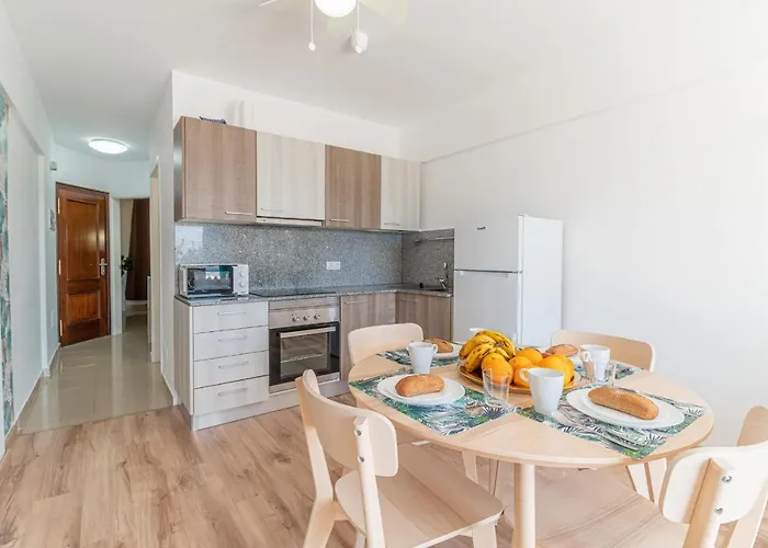 Charming Seaside And Terasse In Playa Paraiso Apartamento